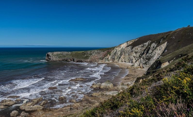 Playas de El Vivero, Mendía y Las Cuevas Coloradas