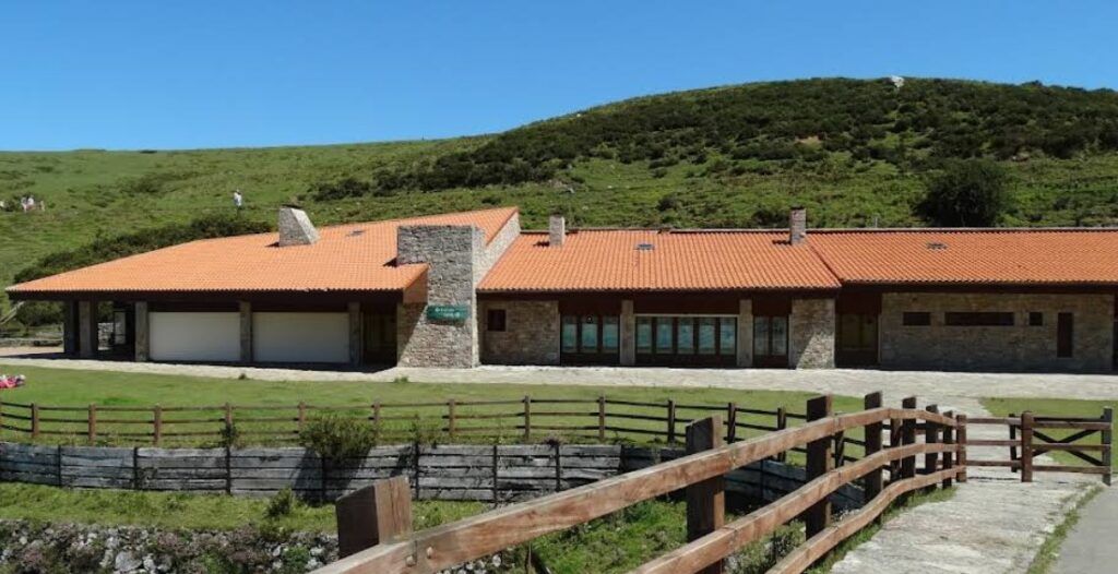 Centro de Visitantes Pedro Pidal