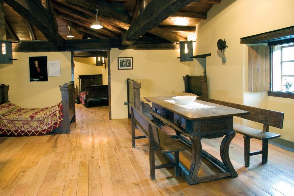 Centro de interpretacion de la artesania del hierro 3